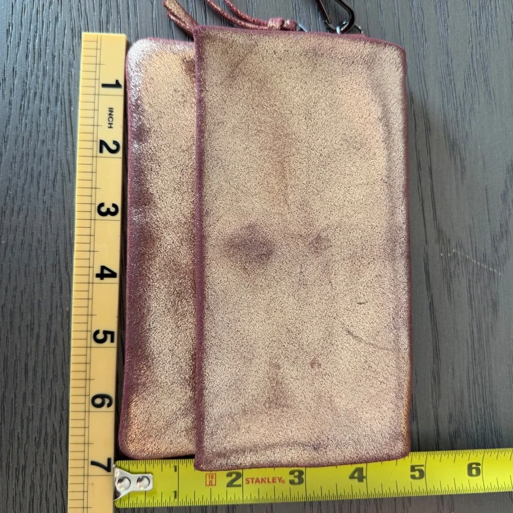 Johnny Was Rose Gold Metallic‎ Leather Wristlet Clutch Made in Italy Distressed